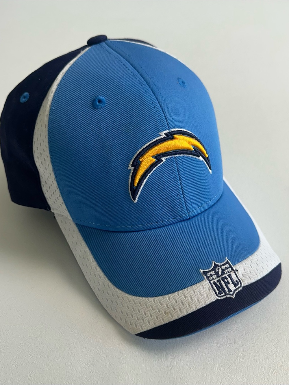 Los Angeles, Chargers NFL cap with embroidered lightning bolt logo on front NWOT